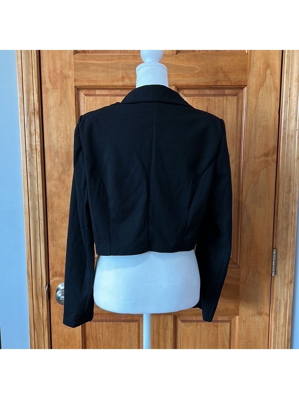 Open Front Black Cropped Blazer Women's Size 6 - Picture 4 of 6